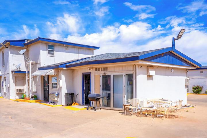 Economy Inn by OYO Lamesa TX