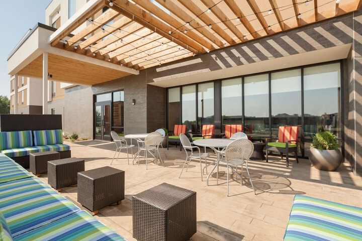 Terrace/Patio 21 of 22