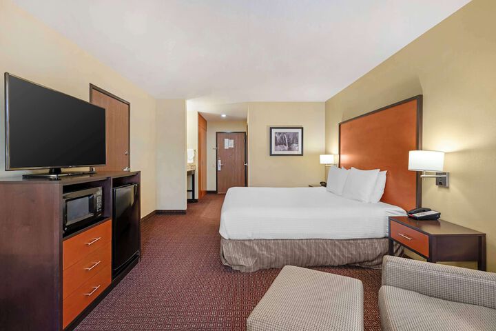 Room 19 of 33