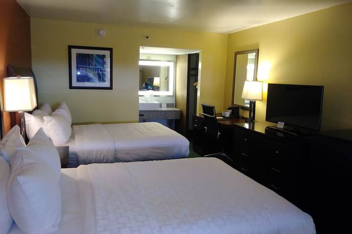 Room 18 of 48