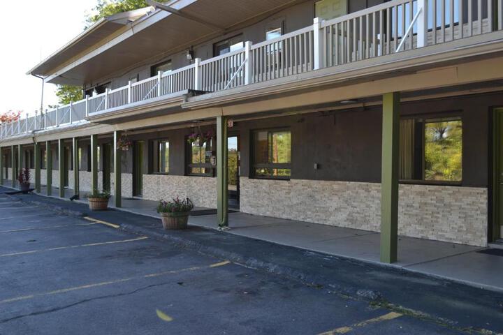 Mount Holyoke Inn