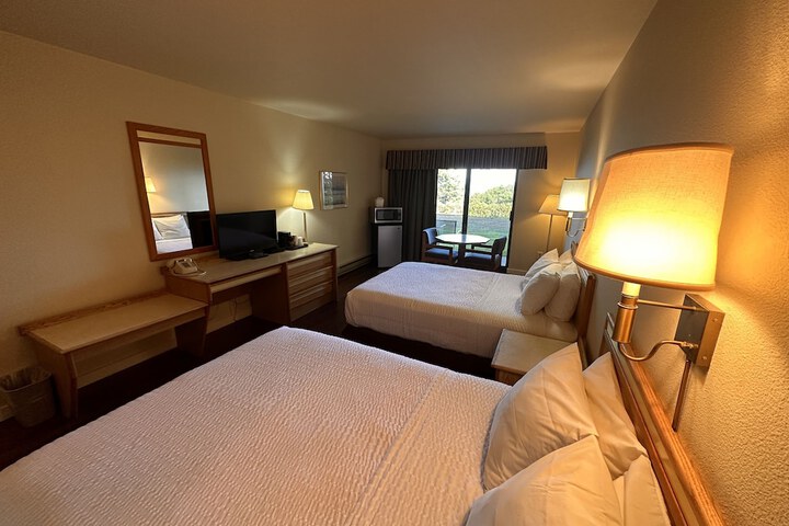 Room 128 of 181