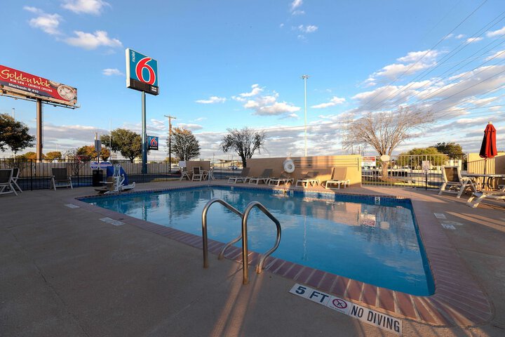 Pool 5 of 35
