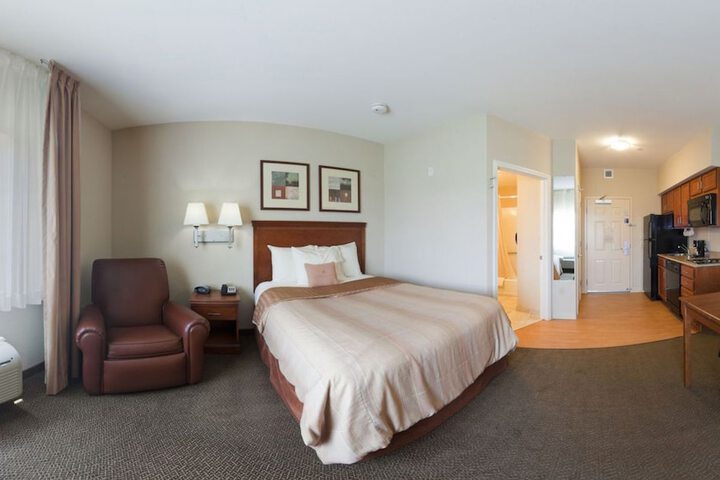 Room 13 of 27