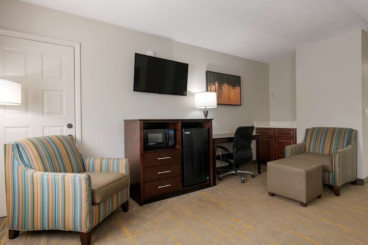 Room 12 of 33