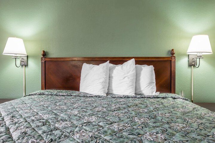 Rodeway Inn Laurens