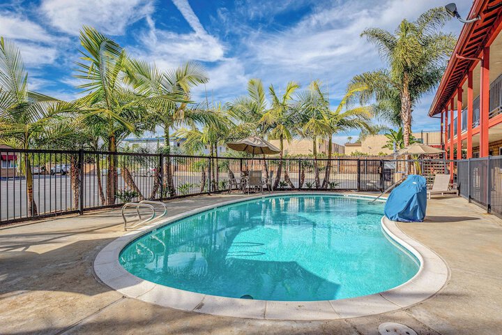 Pool 15 of 45