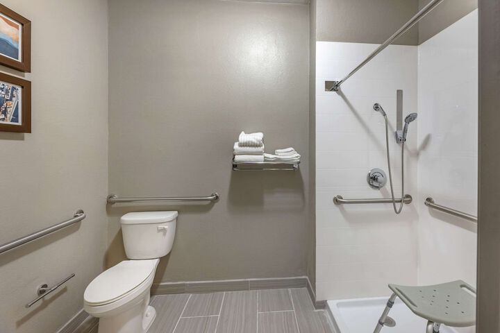 Room 10 of 39