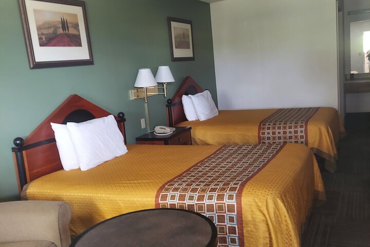 Shelaine Inn