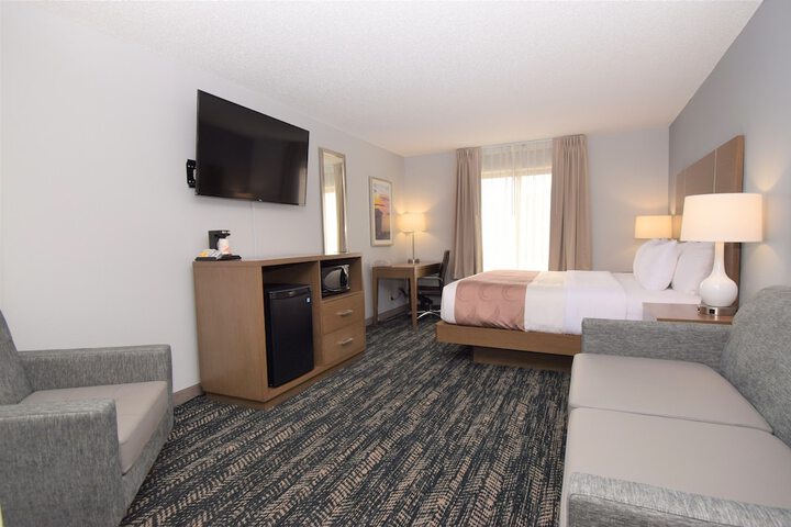 Room 32 of 70