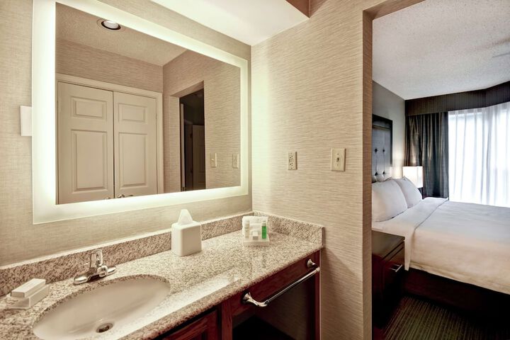 Room 33 of 50