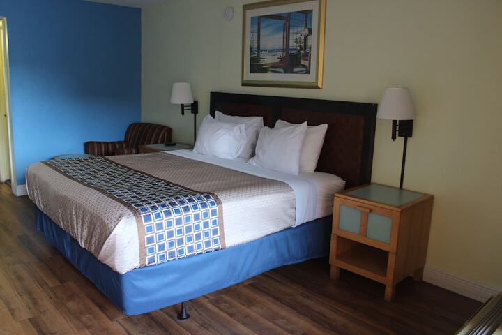 Room 34 of 34