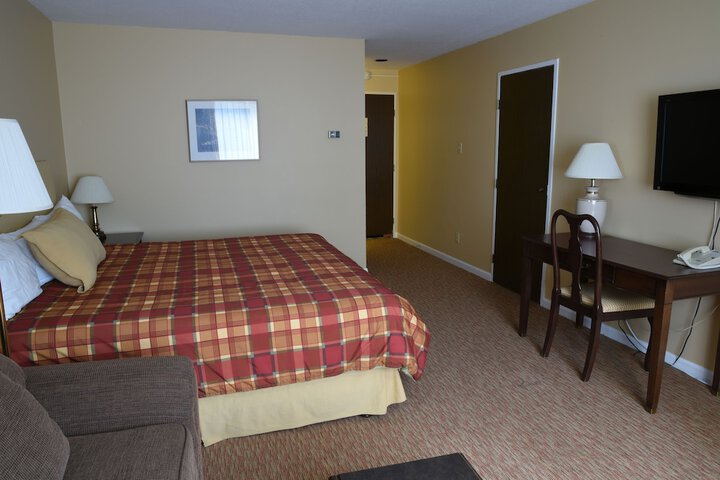 Room 30 of 48