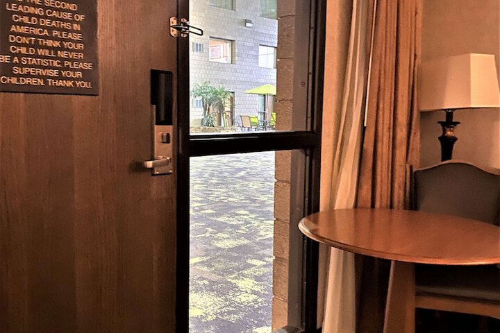Room 13 of 69
