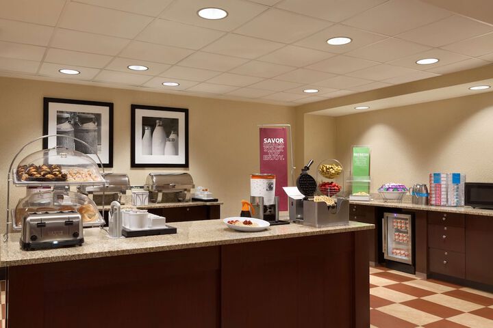 Hampton Inn & Suites Hartford / East Hartford