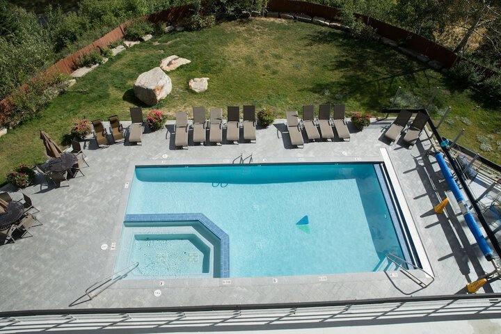 Pool 6 of 32