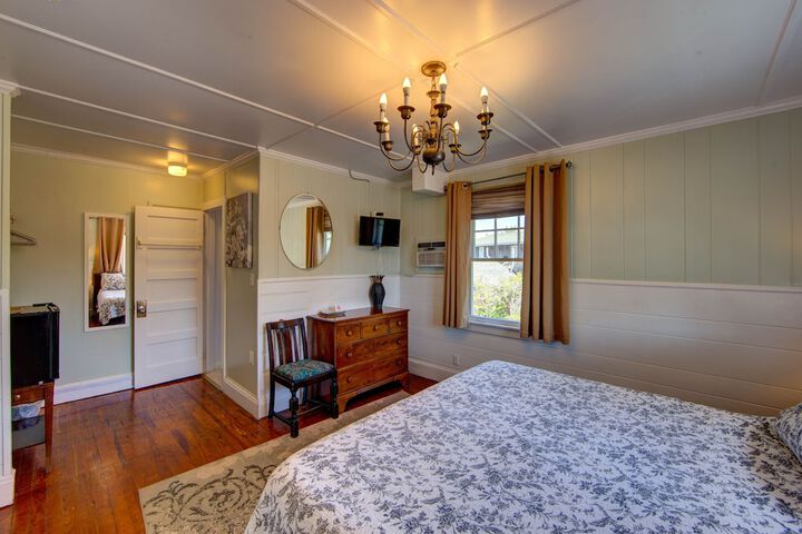 Room 144 of 309