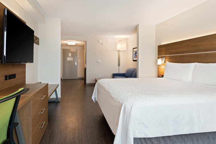 Room 20 of 33
