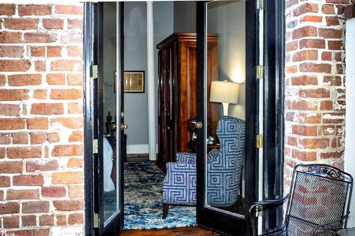 Room 52 of 65