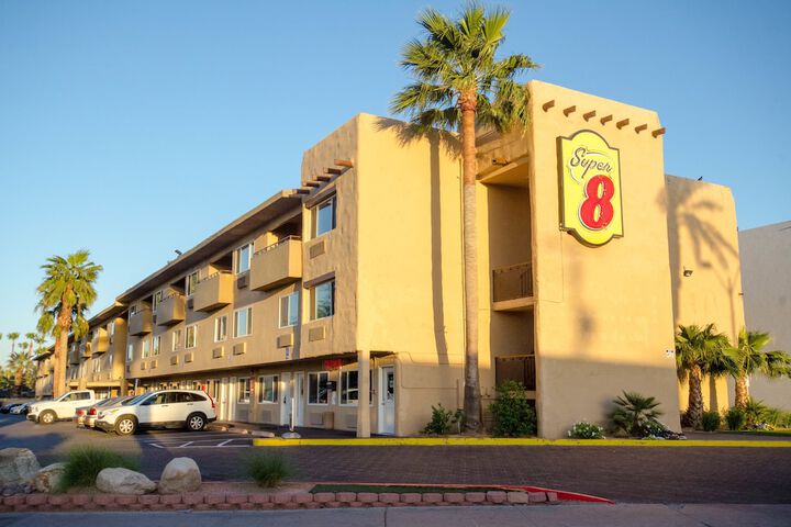 Hotel 2 of 27