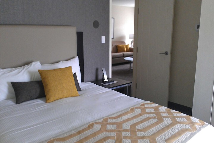 Room 60 of 81