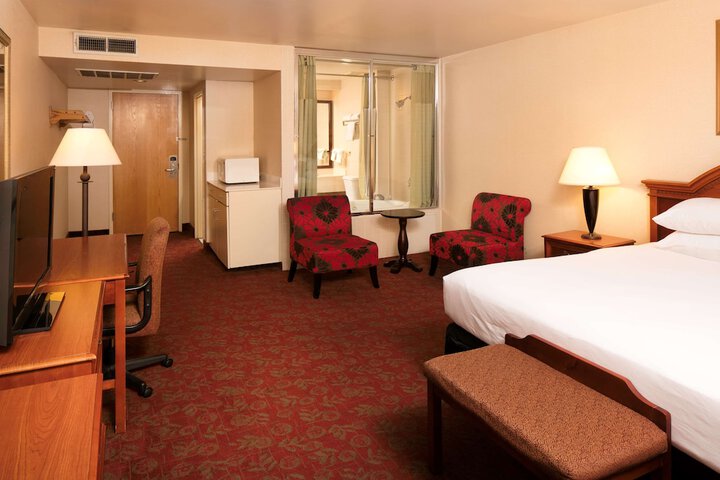 Room 27 of 72