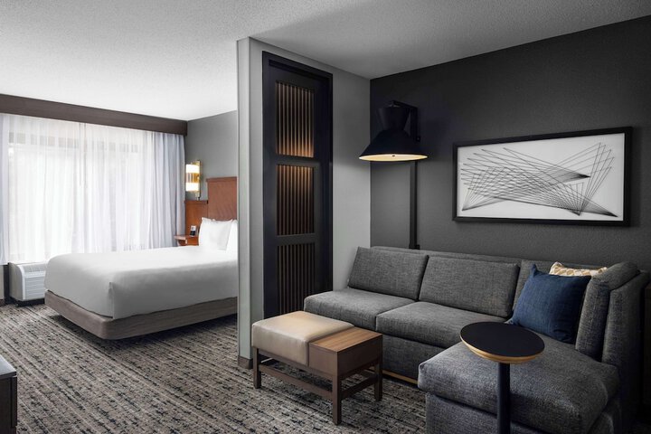 Room 21 of 45