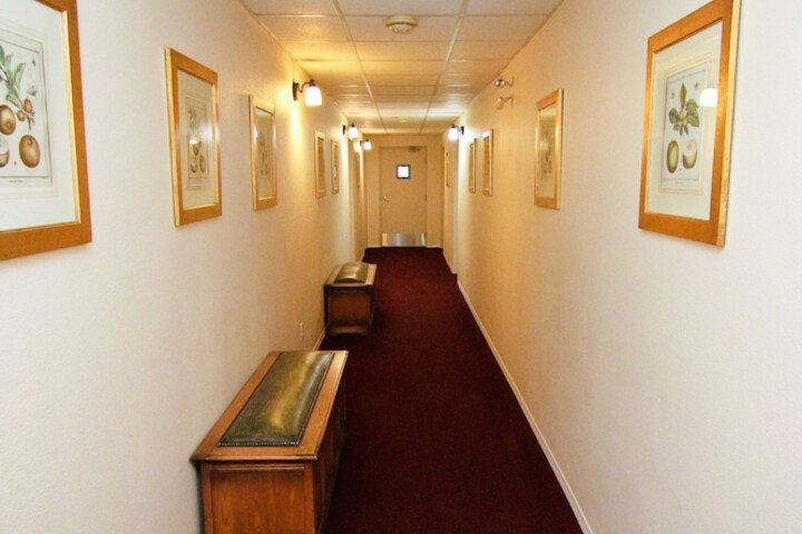 Ballroom/Hall 33 of 39