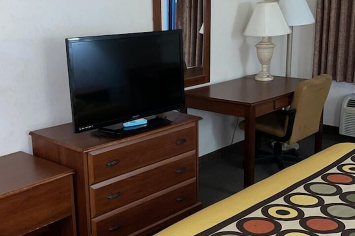 Room 20 of 35