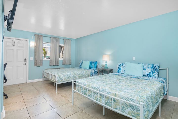 Room 30 of 77