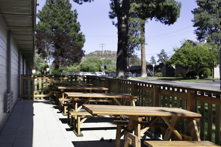 Waypoint Hotel