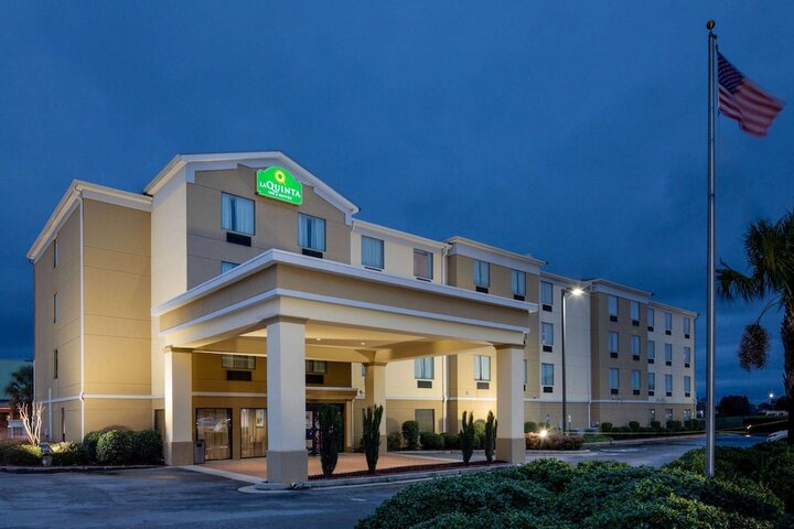 Hotel 7 of 49