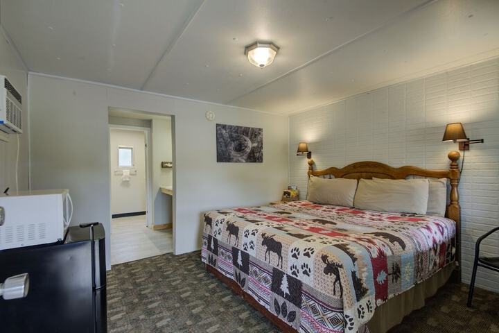 Room 11 of 12