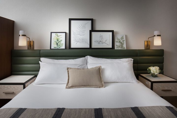 Room 21 of 37
