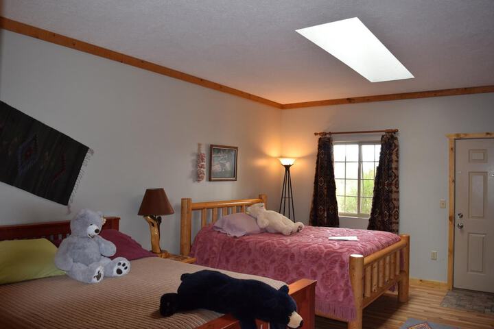 Room 10 of 33