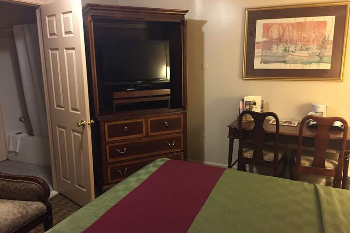 Room 22 of 28