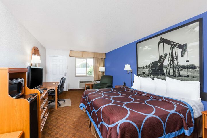 Room 9 of 19