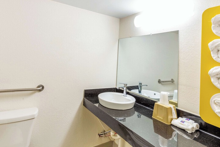 Motel 6 Huntington WV