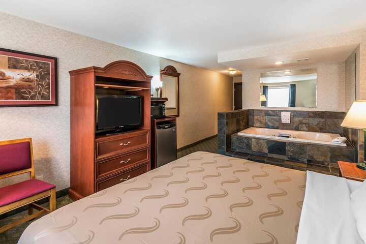 Room 7 of 34