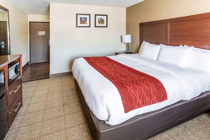 Comfort Inn Waukesha - Milwaukee West