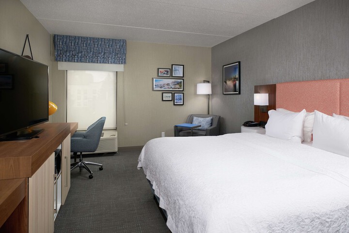 Room 13 of 23