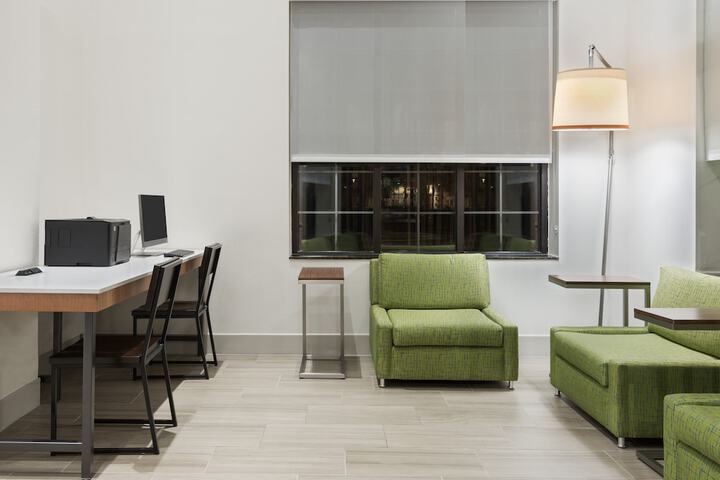 Business Center 46 of 47