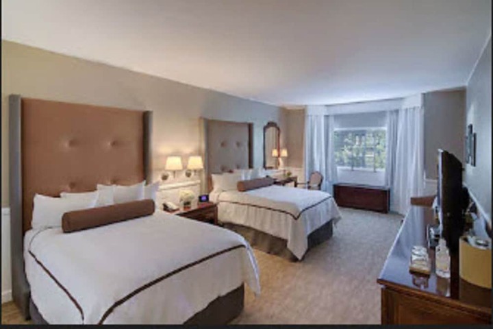 Room 25 of 68