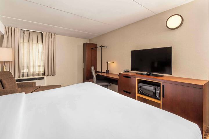 Room 29 of 38