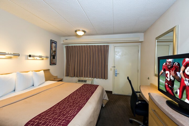 Room 14 of 18
