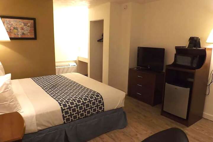 Room 19 of 34