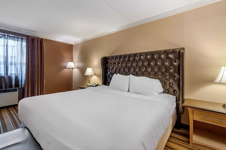 Room 8 of 29
