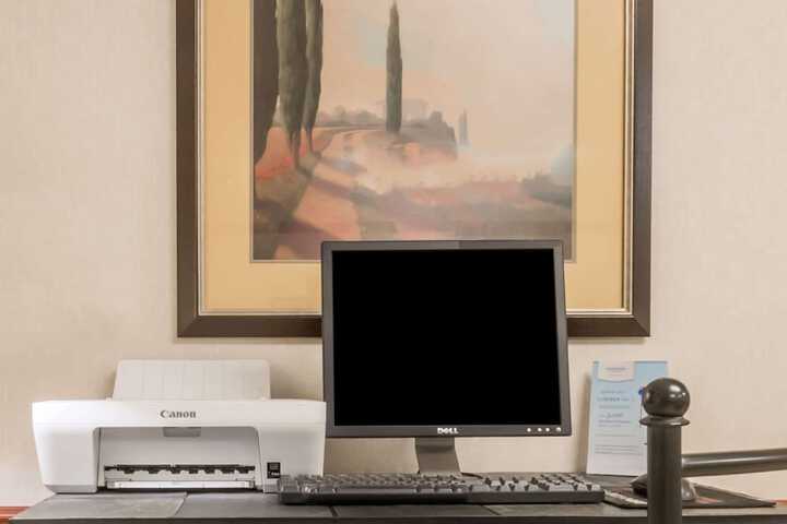 Business Center 14 of 14