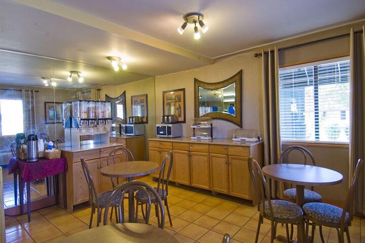Rodeway Inn