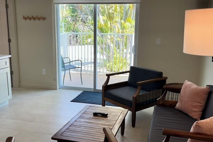 Room 18 of 28